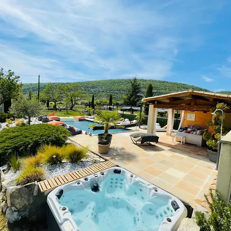 La Bastide Des Bourguets Adults Only, Mont Ventoux 4*