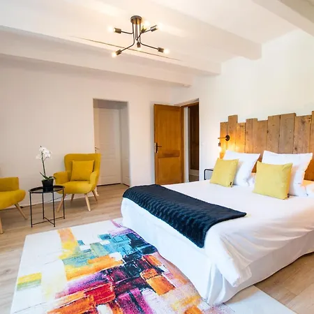 La Bastide Des Bourguets Adults Only, Mont Ventoux Bed & Breakfast 4*